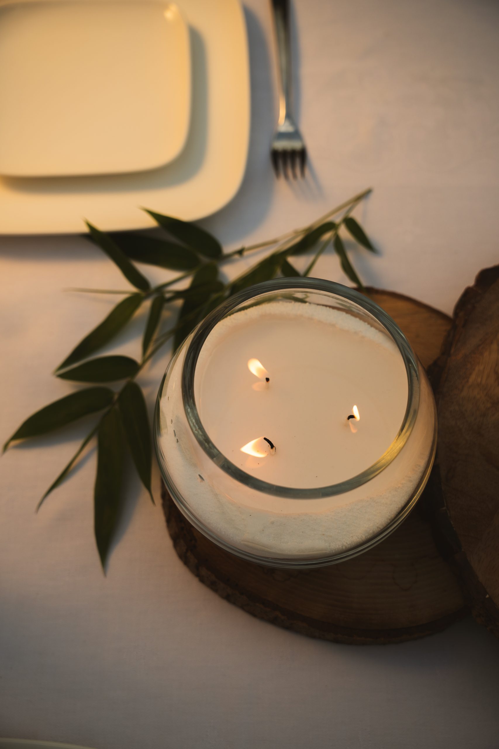 Ambiance Powder Candle wit