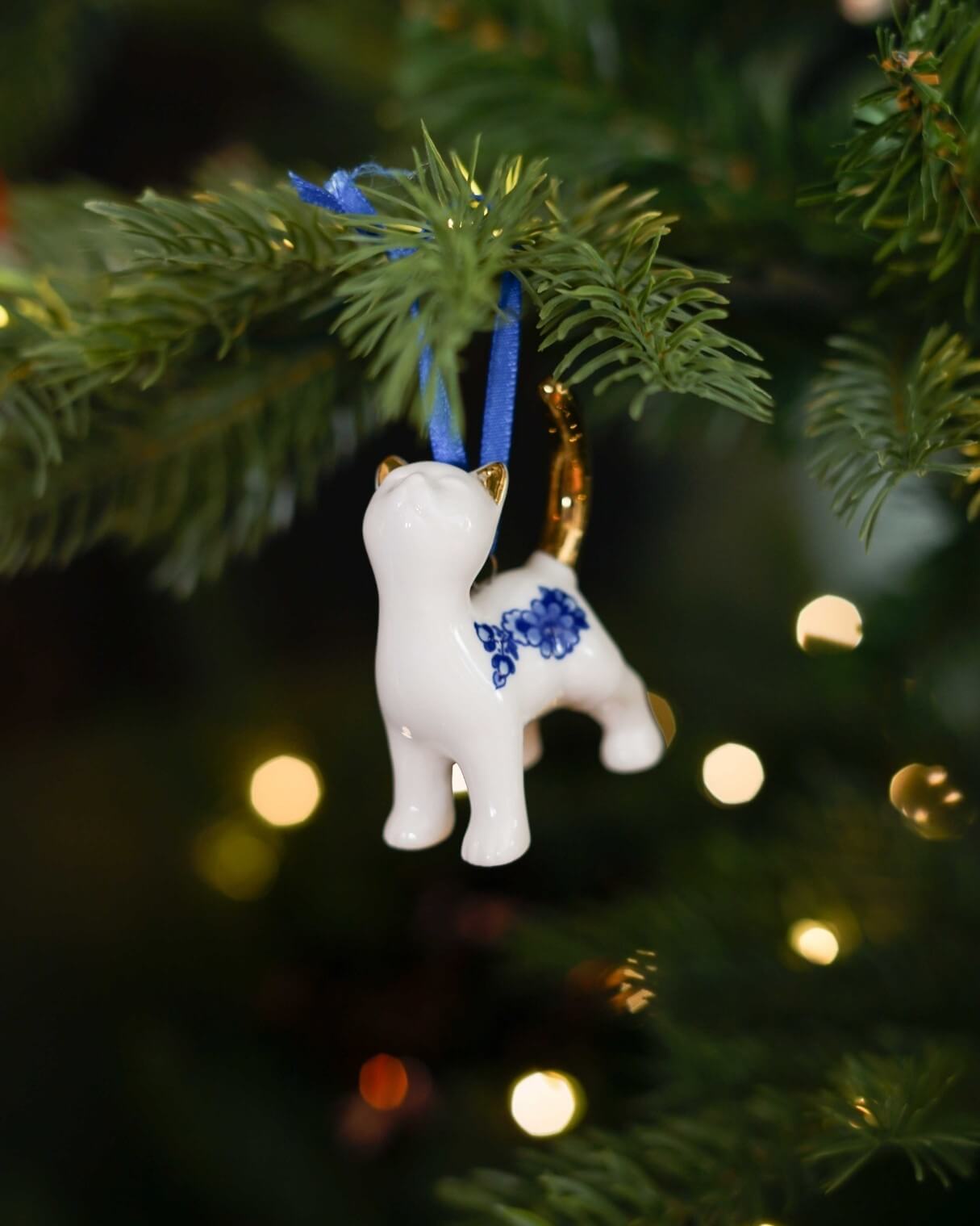 K40071 Heinen Delfts Blauw Kerstornament Kat Smeken